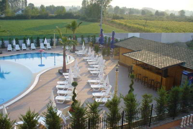 Ador Resort Rinas Ngoại thất bức ảnh
